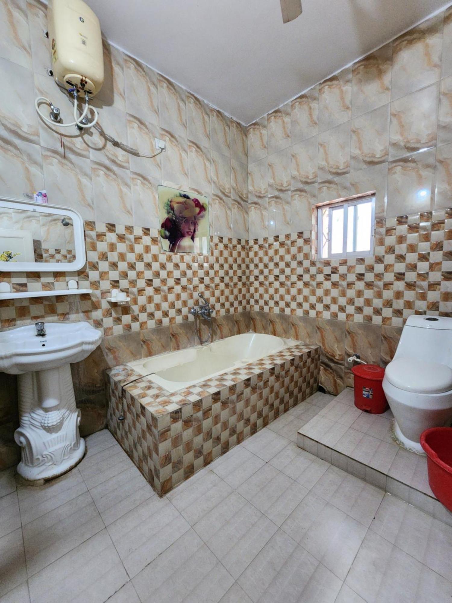 Hotel Shri Durga Baripada エクステリア 写真