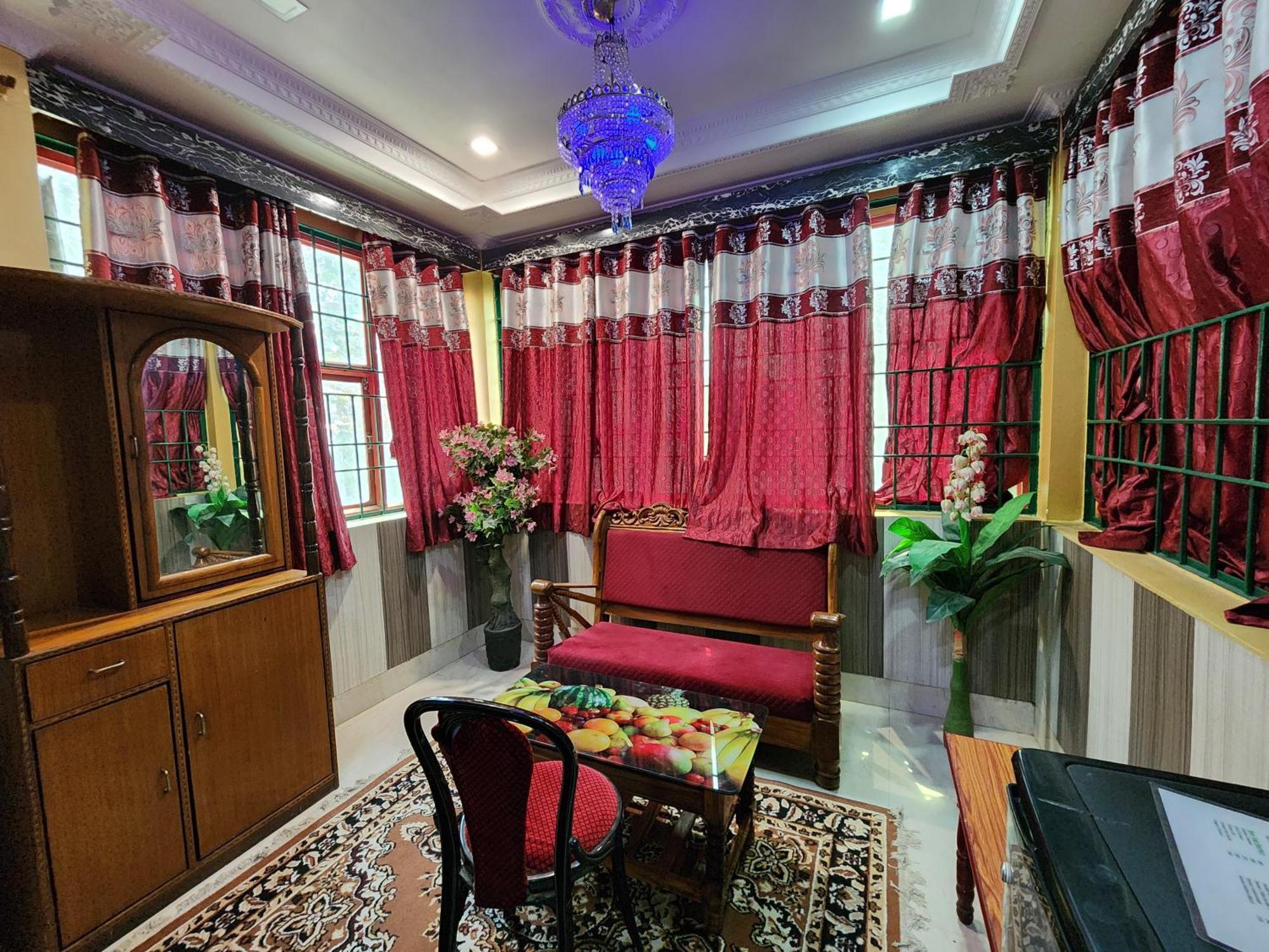 Hotel Shri Durga Baripada エクステリア 写真